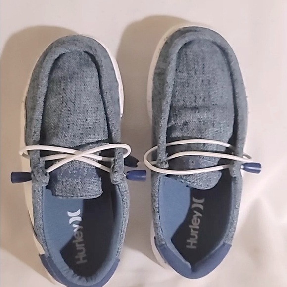 Hurley Melky slip on canvas shoes in a blue denim color, boys size 5 women’s 6 - Picture 7 of 9